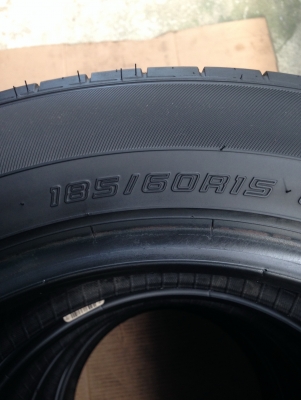 Dunlop enasave 185 60 r15 ปลายปี13 T.061-9030026