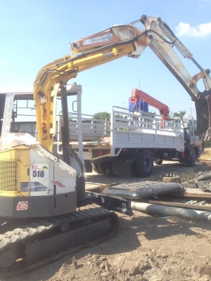 รถแม็คโคร yanmar b30 รถแม็คโคร yanmar b30