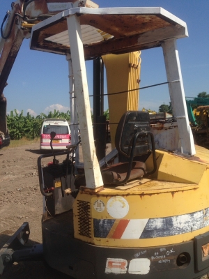 รถแม็คโคร yanmar b30 รถแม็คโคร yanmar b30