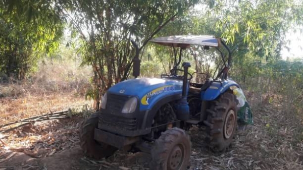 ขาย 80,000 รถไถแชมแ43แรง (เฉพาะตัวรถ)