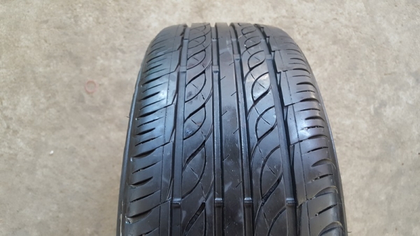 ขายยาง185/55/15 ปี 14 Firestone TZ700 2 เส้น