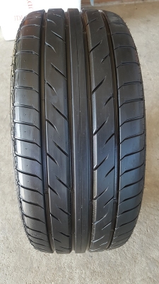 ขายยาง235/45/18 ปี 3516 Achilles 1 คู่