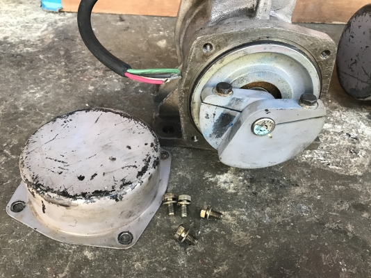 ขายมอเตอร์สั่น-เขย่า Uras vibrator 1/3HP. made in Japan เก่าญี่ปุ่น แปลงไฟเป็น 380V แล้ว เดิมๆวิ่งนิ่ม สั่นแรง พร้อมใช้งาน มี 2ตัวครับ ขายมอเตอร์สั่น-เขย่า Uras vibrator 1/3HP. made in Japan เก่าญี่ปุ่น แปลงไฟเป็น 380V แล้ว เดิมๆวิ่งนิ่ม สั่นแรง พร้อมใช้งาน มี 2ตัวครับ