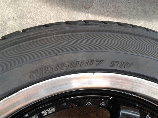 ขอบ17นิ้ว5รู114 พร้อมยาง ชุดนี้ ราคา 6800 บาท