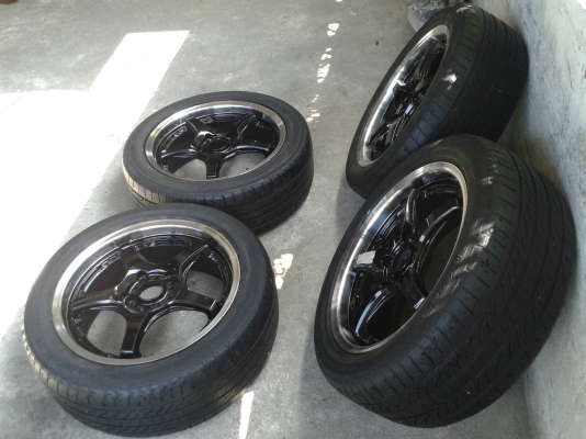 ขอบ17นิ้ว5รู114 พร้อมยาง ชุดนี้ ราคา 6800 บาท