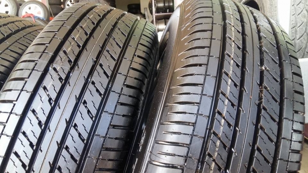 ขายล้อแม็กป้ายแดง revo 16" พร้อมยางปี16 สนใจติดต่อ ตาเล็ก ล้อและยางครับ 081-3747940 ขายล้อแม็กป้ายแดง revo 16" พร้อมยางปี16 สนใจติดต่อ ตาเล็ก ล้อและยางครับ 081-3747940