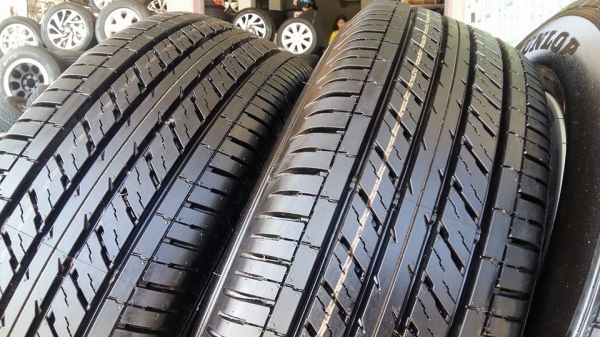 ขายล้อแม็กป้ายแดง revo 16" พร้อมยางปี16 สนใจติดต่อ ตาเล็ก ล้อและยางครับ 081-3747940 ขายล้อแม็กป้ายแดง revo 16" พร้อมยางปี16 สนใจติดต่อ ตาเล็ก ล้อและยางครับ 081-3747940