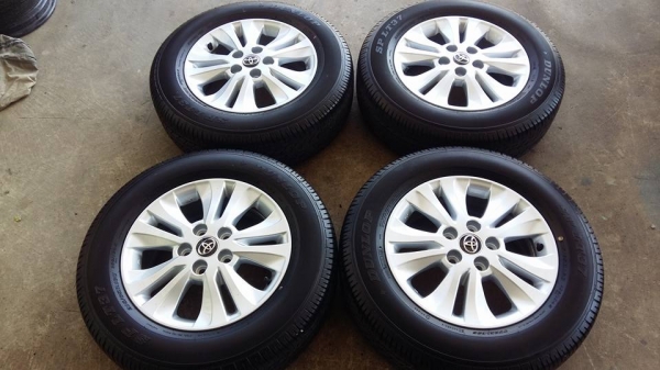 ขายล้อแม็กป้ายแดง revo 16" พร้อมยางปี16 สนใจติดต่อ ตาเล็ก ล้อและยางครับ 081-3747940 ขายล้อแม็กป้ายแดง revo 16" พร้อมยางปี16 สนใจติดต่อ ตาเล็ก ล้อและยางครับ 081-3747940