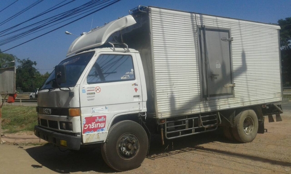 หกล้อ อีซูชุ NPR115แรง ตู้เปียก&amp;ตู้น้ำแข็ง ช่วงยาว4.50ม พ.เวอร์ ช่วงล่างใหญ่ สภาพดีพร้อมใช้ ทะเบียนพร้อมโอน