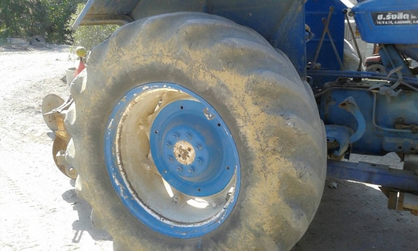 รถไถนา FORD 6610-2เพลา มีผาน3+ดันหน้า พร้อมใช้งาน รถไถนา FORD 6610-2เพลา มีผาน3+ดันหน้า พร้อมใช้งาน