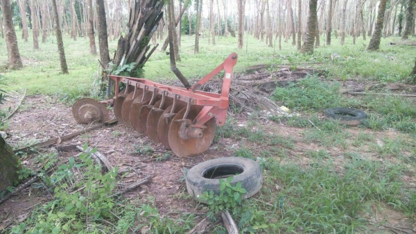 รถไถ KUBOTA M8540 , 2 เพลา. สนใจติดต่อ 081 - 6079515 รถไถ KUBOTA M8540 , 2 เพลา. สนใจติดต่อ 081 - 6079515