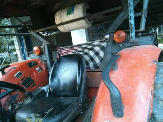 รถไถ KUBOTA M8540 , 2 เพลา. สนใจติดต่อ 081 - 6079515 รถไถ KUBOTA M8540 , 2 เพลา. สนใจติดต่อ 081 - 6079515