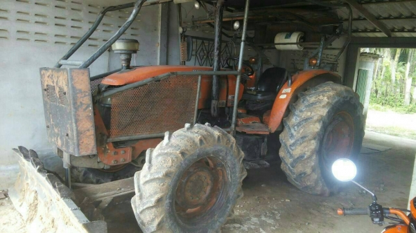 รถไถ KUBOTA  M8540  ,  2 เพลา.      สนใจติดต่อ  081 - 6079515