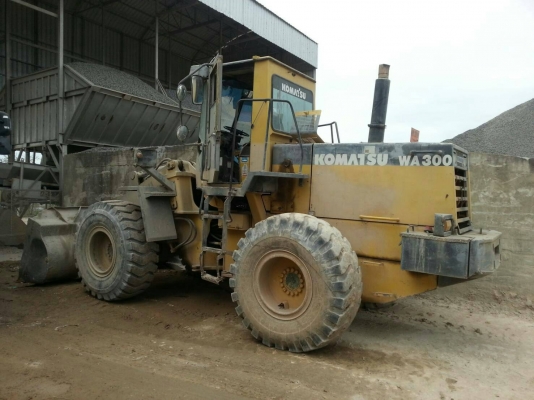 ขออนุญาติขาย รถตัก WA300-1เอกสารเล่มพร้อมใช้งานราคา 850000 สนใจติดต่อ 0853224877-0988930465 ครับ