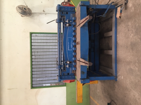 ขายเครื่องตัดเหล็กระบบไฮโดรลิค4ฟุตเต็มตัดเหล็กได้4มิลพร้อมใช้ครับ