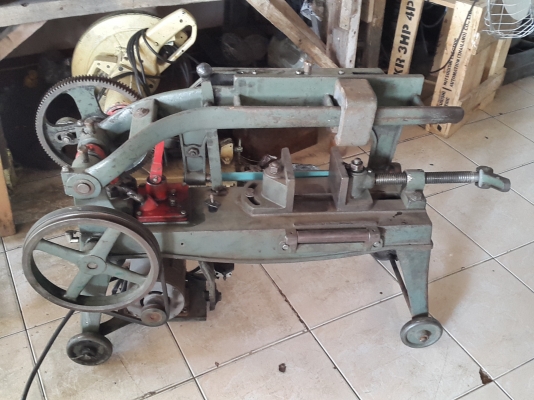 แท่นเลื่อย HERO 14 นิ้ว สภาพสวยๆ ไฟบ้าน พร้อมใช้งาน 8,500