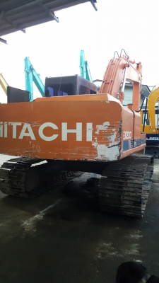 ขายรถเก่าใน สภาพพร้อมใช้งาน HITACHI EX200-1เครื่องดี ปั้มดี เอวแน่น ขายรถเก่าใน สภาพพร้อมใช้งาน HITACHI EX200-1เครื่องดี ปั้มดี เอวแน่น
