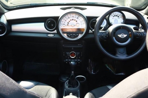 MINI COOPER RODSTER COUPE 1.6 AT สีเขียว ปี 2016