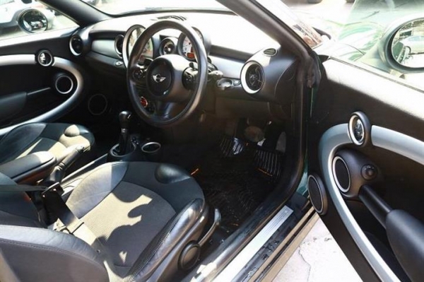 MINI COOPER RODSTER COUPE 1.6 AT สีเขียว ปี 2016