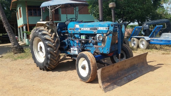 ขาย6600 T3 เครื่องดีเกียดียางใหม่สี่เส้นเล่มทะเบียนพร้อมโอน