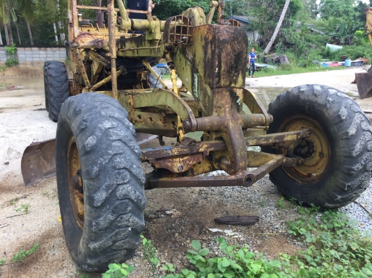 ขายรถเกรดCAT รุ่น12E ซีเรี่ยล9E9339 รถใช้งานได้ปกติ