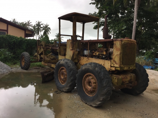 ขายรถเกรดCAT รุ่น12E ซีเรี่ยล9E9339 รถใช้งานได้ปกติ