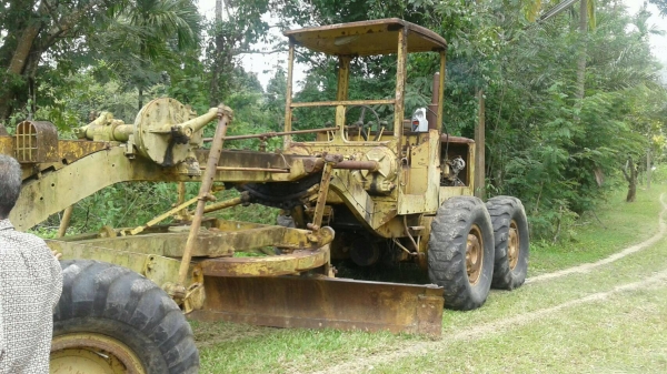 ขายรถเกรดCAT รุ่น12E ซีเรี่ยล9E9339 รถใช้งานได้ปกติ