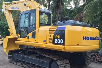 ขาย!! >>> Komatsu Pc200 รุ่น 8 <<< เบอร์ติดต่อ 098-7155789