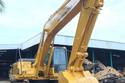 ขาย!! >>> Komatsu Pc200 รุ่น 8 <<< เบอร์ติดต่อ 098-7155789