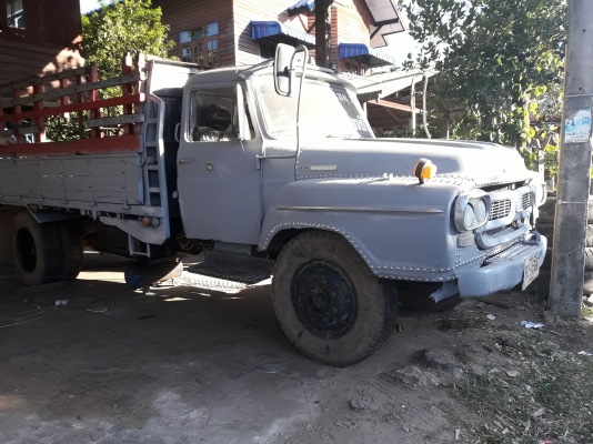 ขายรถ 6 ล้อหน้ายาว พวงมาลัยพาวเวอร์ ทะเบียนพร้อมโอน