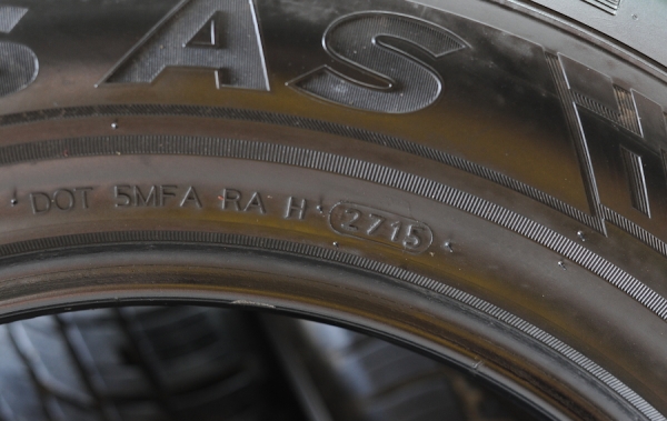 ยาง 265 60 18 ปี 15 ใหม่ๆ ยกชุด