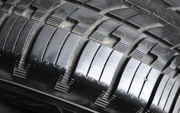 ยาง 265 60 18 ปี 15 ใหม่ๆ ยกชุด