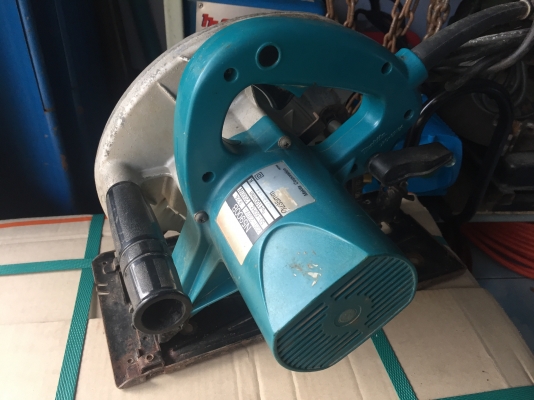 ขายเลื่อยวงเดือน 9" MAKITA N5900b มือสองครับ ขายเลื่อยวงเดือน 9" MAKITA N5900b มือสองครับ
