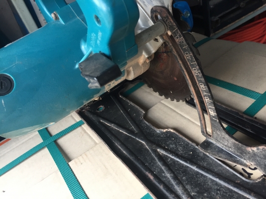 ขายเลื่อยวงเดือน 9" MAKITA N5900b มือสองครับ ขายเลื่อยวงเดือน 9" MAKITA N5900b มือสองครับ