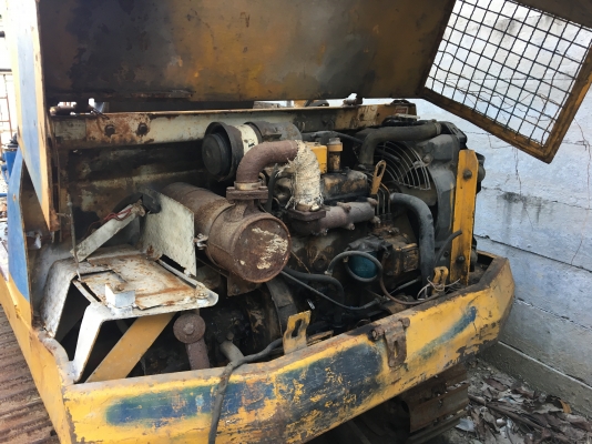 ขาย แมคโคkomatsu pc 20 ราคา 120,000 บาท