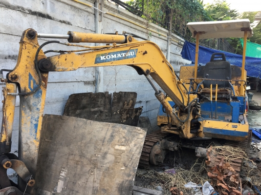 ขาย แมคโคkomatsu pc 20 ราคา 120,000 บาท