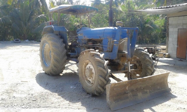 ขายรถไถ FORD 6610 2 เพลา ใบมีด 7 จาน เอกสารเล่ม ราคา 370000