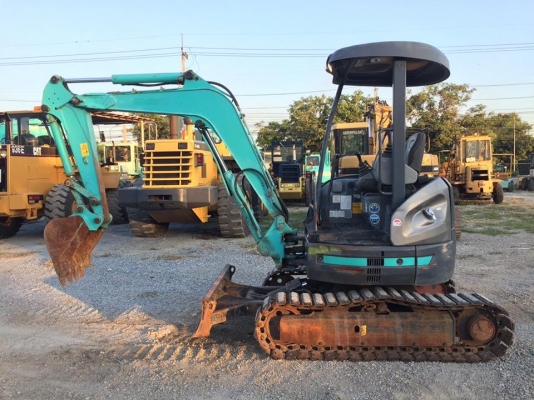 KOBELCO SK30SR-3E ปี2011 ชั่วโมงน้อยมากไม่แพ้รถใหม่ นำเข้าจากญี่ปุ่น โทร.090-986-2521 อ๊อบ