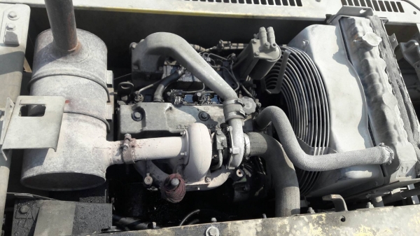 ขายรถแบคโฮ KOMATSU PC100-6 ระบบไฟเต็ม เอกสารอินวอย ราคา 650000