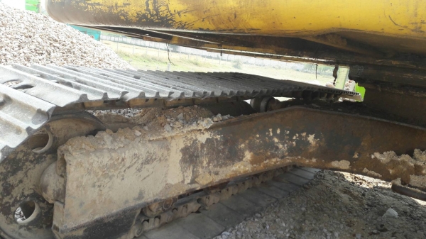 ขายรถแบคโฮ KOMATSU PC100-6 ระบบไฟเต็ม เอกสารอินวอย ราคา 650000