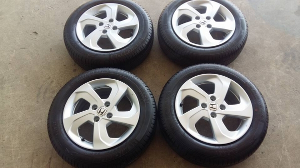 ขายล้อแม็กป้ายแดง city 15"×5.5" ยางปี16สนใจติดต่อร้าน ก.เจริญการยางครับ 081-3747940 ขายล้อแม็กป้ายแดง city 15"×5.5" ยางปี16สนใจติดต่อร้าน ก.เจริญการยางครับ 081-3747940