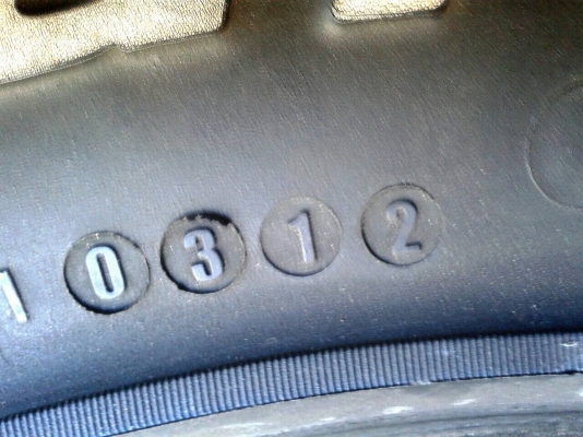 ขายยาง BF All 285/75/16 ปี12 ชุดละ 4000 ขายยาง BF All 285/75/16 ปี12 ชุดละ 4000