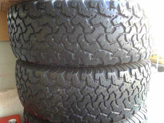 ขายยาง BF All 285/75/16 ปี12 ชุดละ 4000 ขายยาง BF All 285/75/16 ปี12 ชุดละ 4000