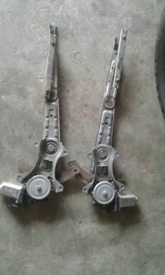 รางกระจกพร้อมมอร์เตอร์ Dmax