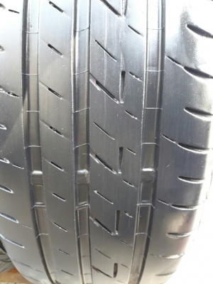 ยางBRIDGESTONE รุ่น Ecopia EP200.215 60R16 ปี2015 สภาพสวยมากดอกเยอะมากๆคุ้มสุดๆไม่แพง