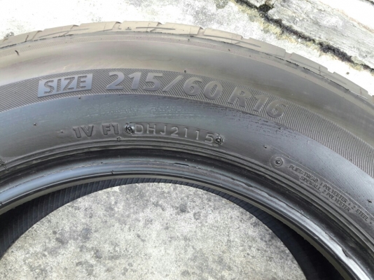 ยางBRIDGESTONE รุ่น Ecopia EP200.215 60R16 ปี2015 สภาพสวยมากดอกเยอะมากๆคุ้มสุดๆไม่แพง