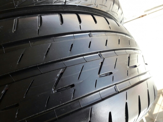 ยางBRIDGESTONE รุ่น Ecopia EP200.215 60R16 ปี2015 สภาพสวยมากดอกเยอะมากๆคุ้มสุดๆไม่แพง