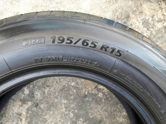 ยางBRIDGESTONE รุ่น Ecopia EP200 .195 65R15 ปี2015 สภาพสวยมากๆดอกเยอะมากๆคุ้มสุดๆไม่แพง