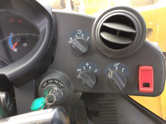 ขายครับ TCM / Hitachi ZW310-A ปี 2010 (ขนาดเทียบเท่า CAT 966H) นำเข้าจากญี่ปุ่น สภาพสวยมาก ๆ ครับ ขายครับ TCM / Hitachi ZW310-A ปี 2010 (ขนาดเทียบเท่า CAT 966H) นำเข้าจากญี่ปุ่น สภาพสวยมาก ๆ ครับ