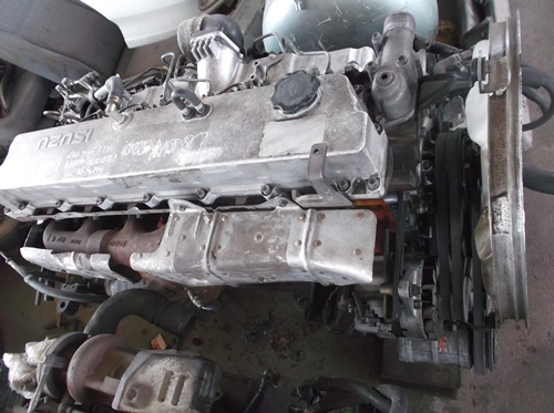 ขายเครื่อง ISUZU  6HA1  205แรงม้า   เครื่องนอกมีหมายเลข มีใบคุม  เครื่องฟิตติดดีมากๆ